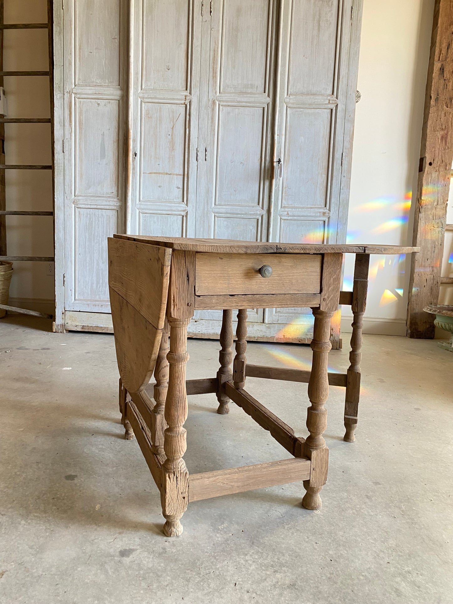 French Drop Leaf Round Table