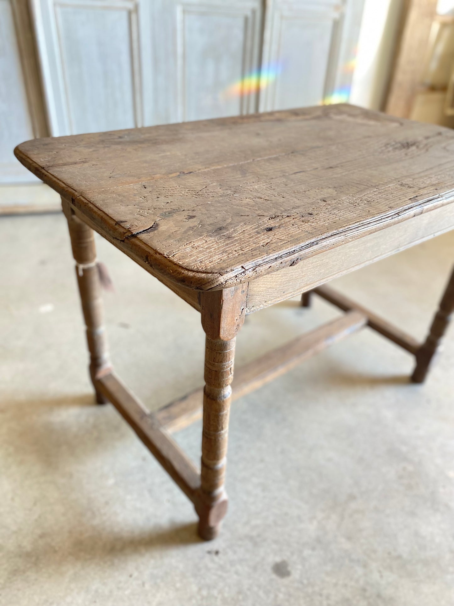 French Small Spindled Legged Table