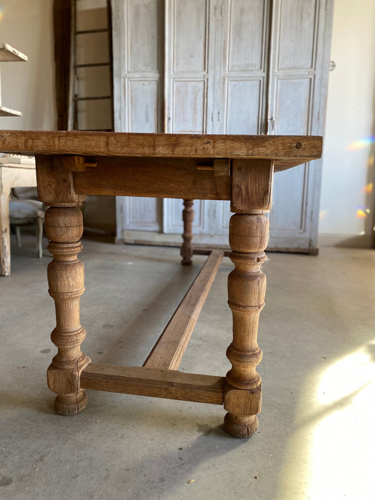 French Pegged Oak Spindled Table