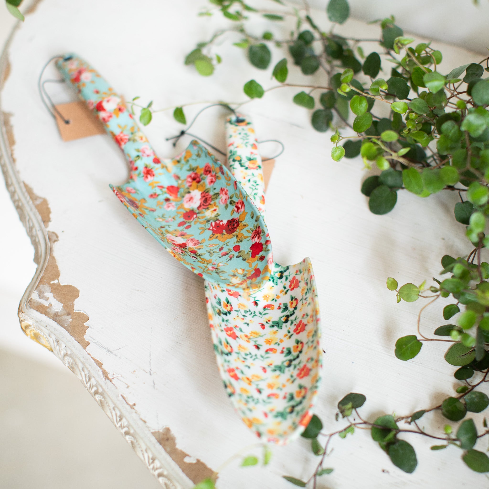Floral Garden Spades (2 Styles)