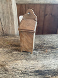 Sel (Salt) Box