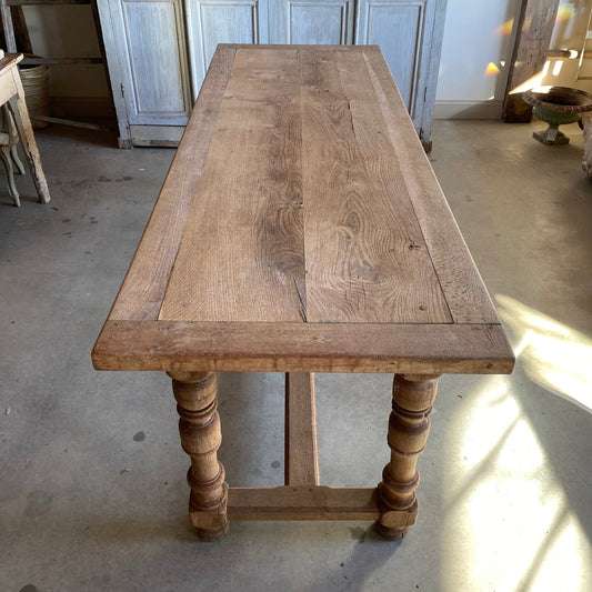 French Pegged Oak Spindled Table