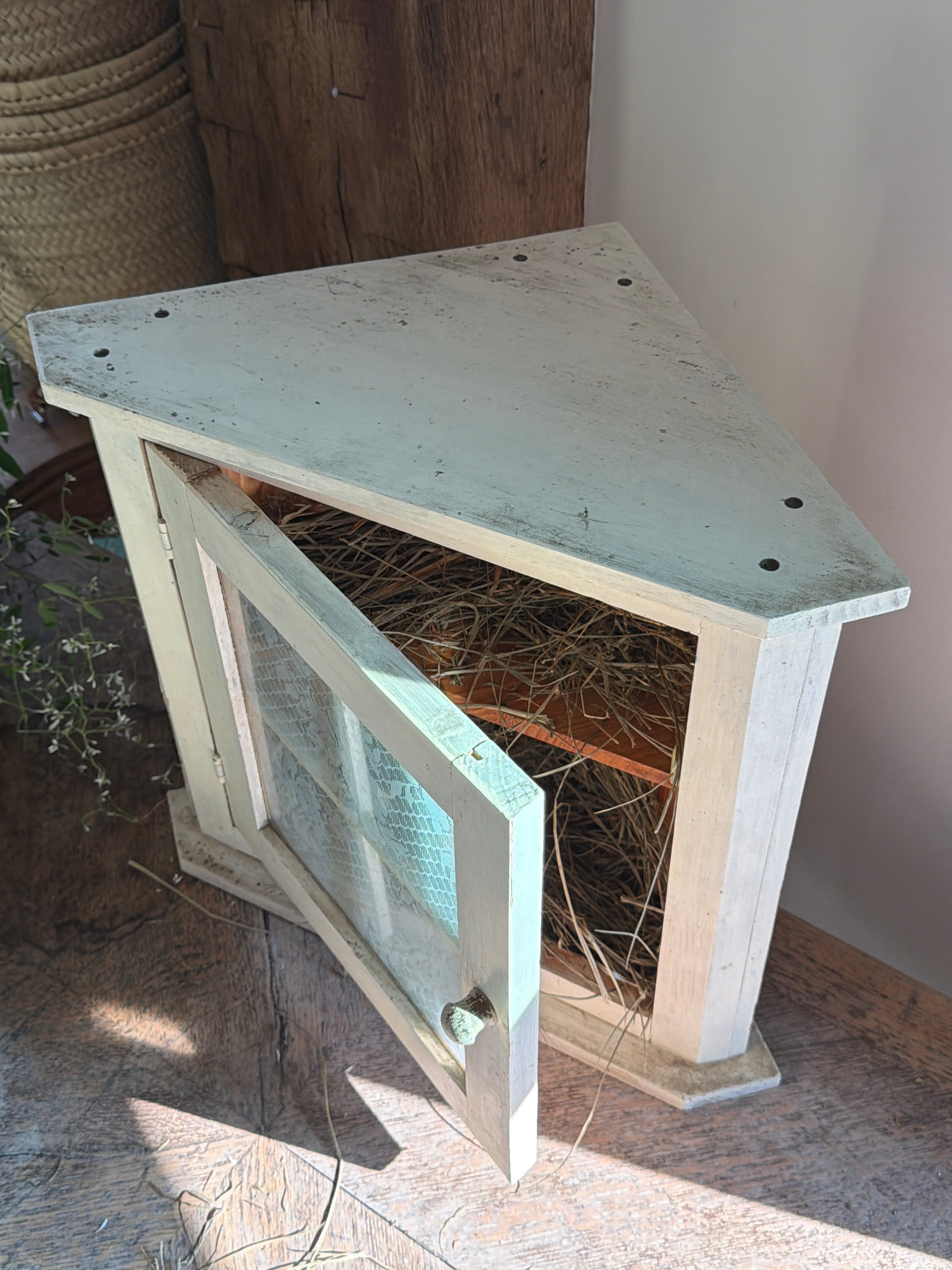 Small White Corner Cabinet