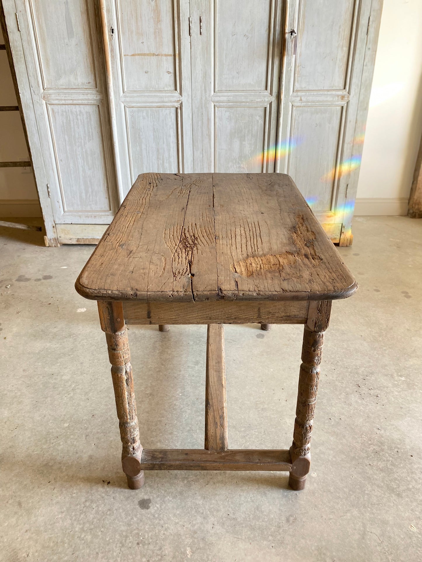 French Small Spindled Legged Table