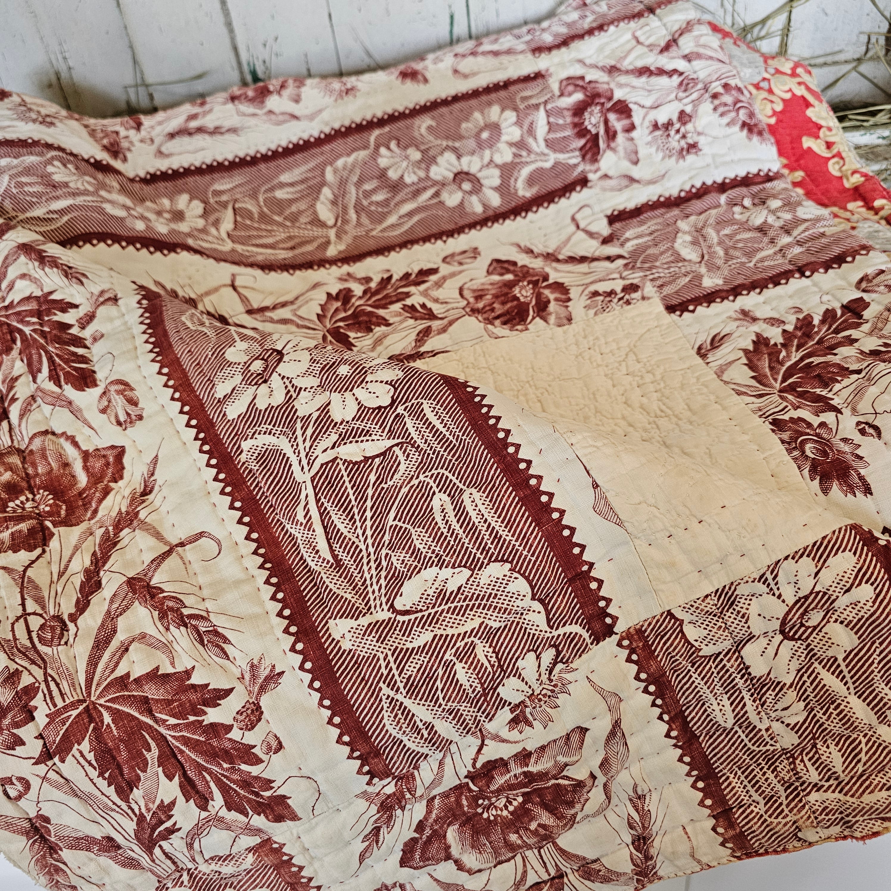 Red Floral Pattern French Quilt