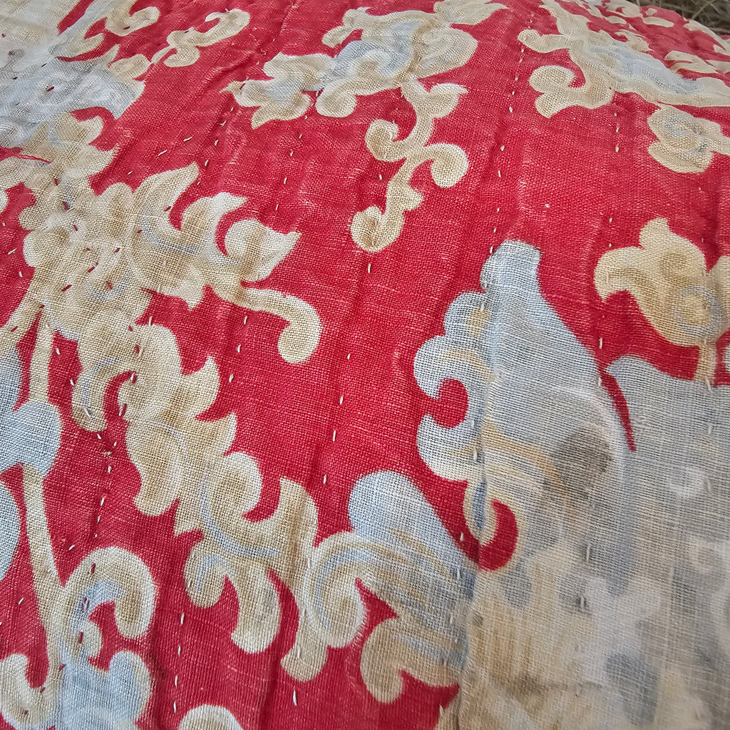Red Floral Pattern French Quilt
