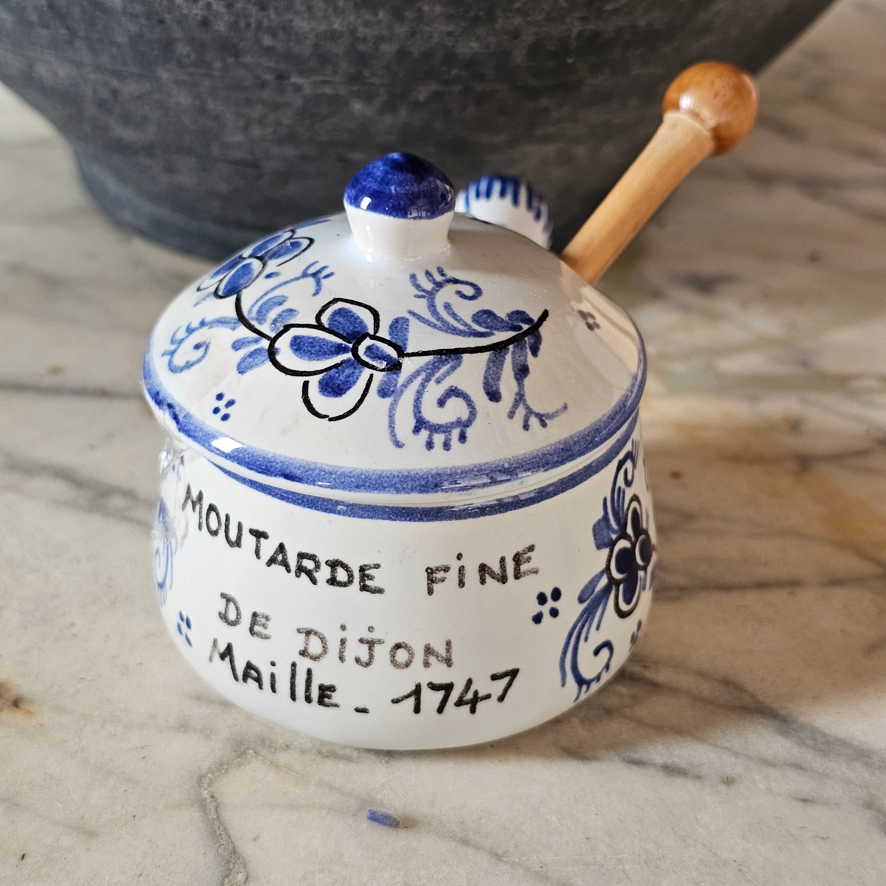 Moutarde Crock with Spoon